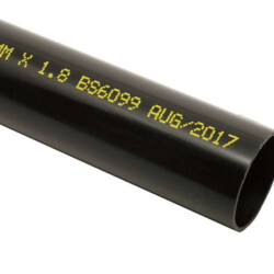 Marcaje de tubo negro con tinta amarilla marcaje tubo negro tinta amarilla impersora DOD macrocaracter